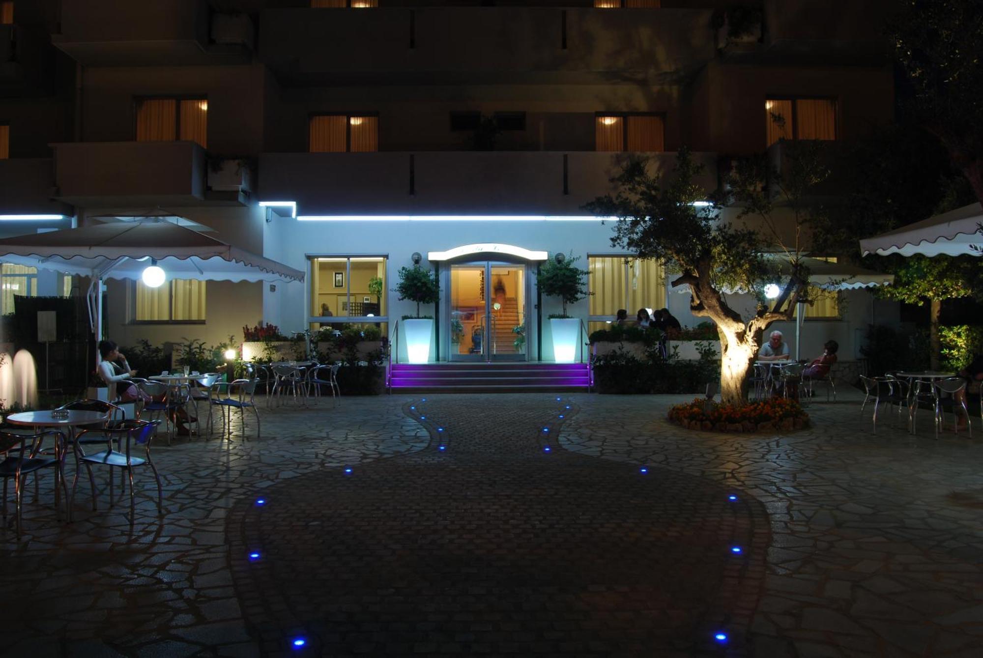 Hotel Costa Verde Tortoreto Exterior foto